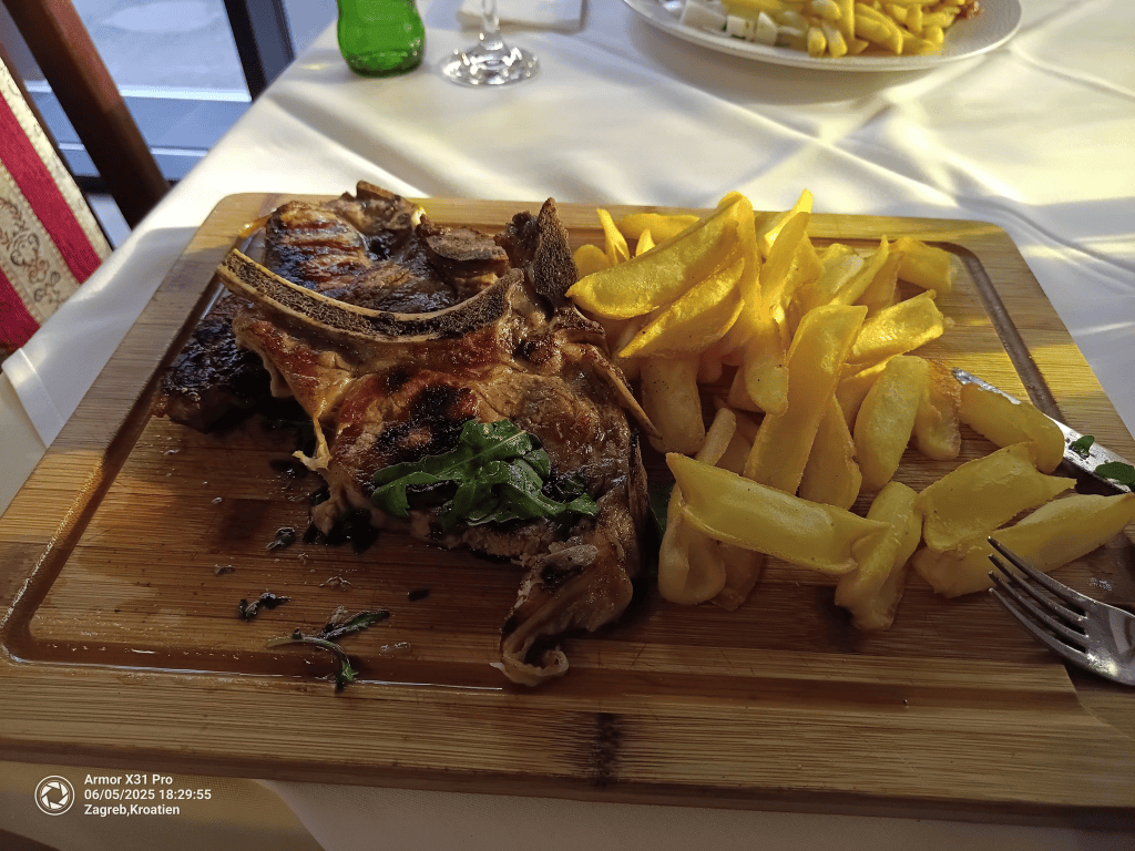 Dinner at Gladne Oči.