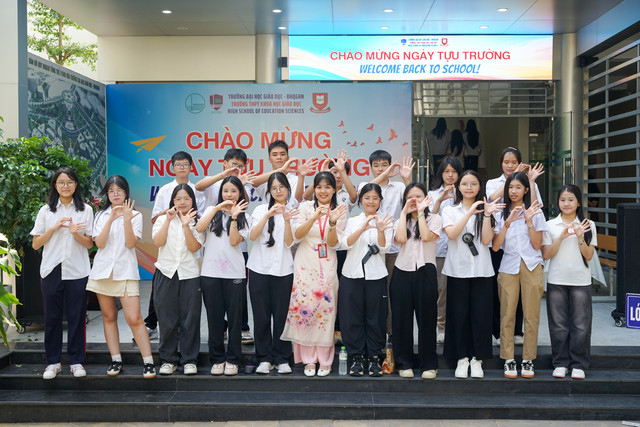 Khoảnh khắc HES 11