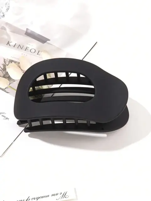 Black flat hair clip