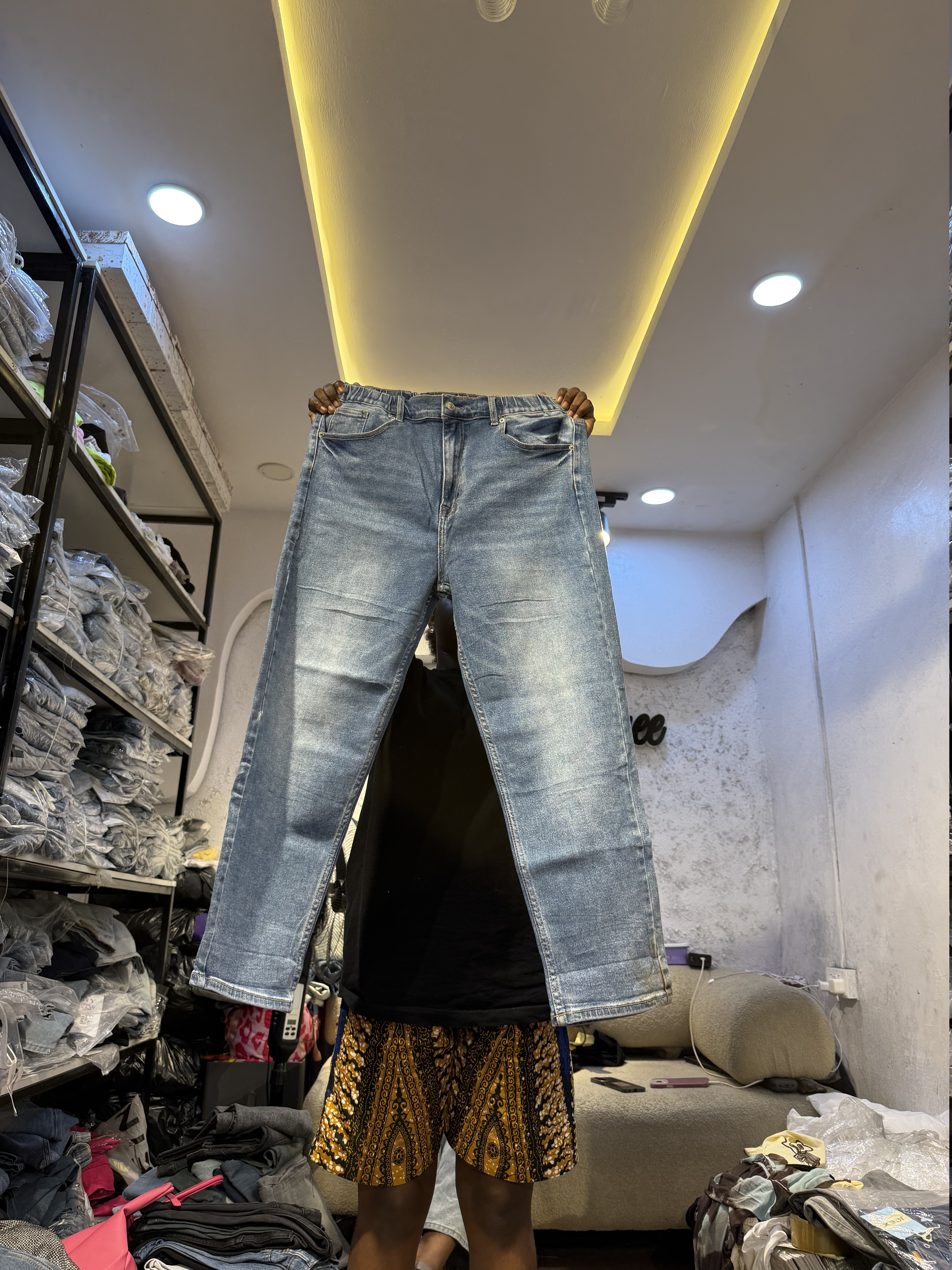 Waist 32