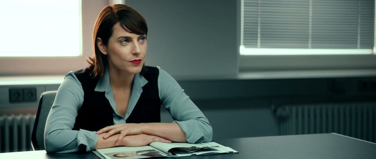 Four Against the Bank Screenshot