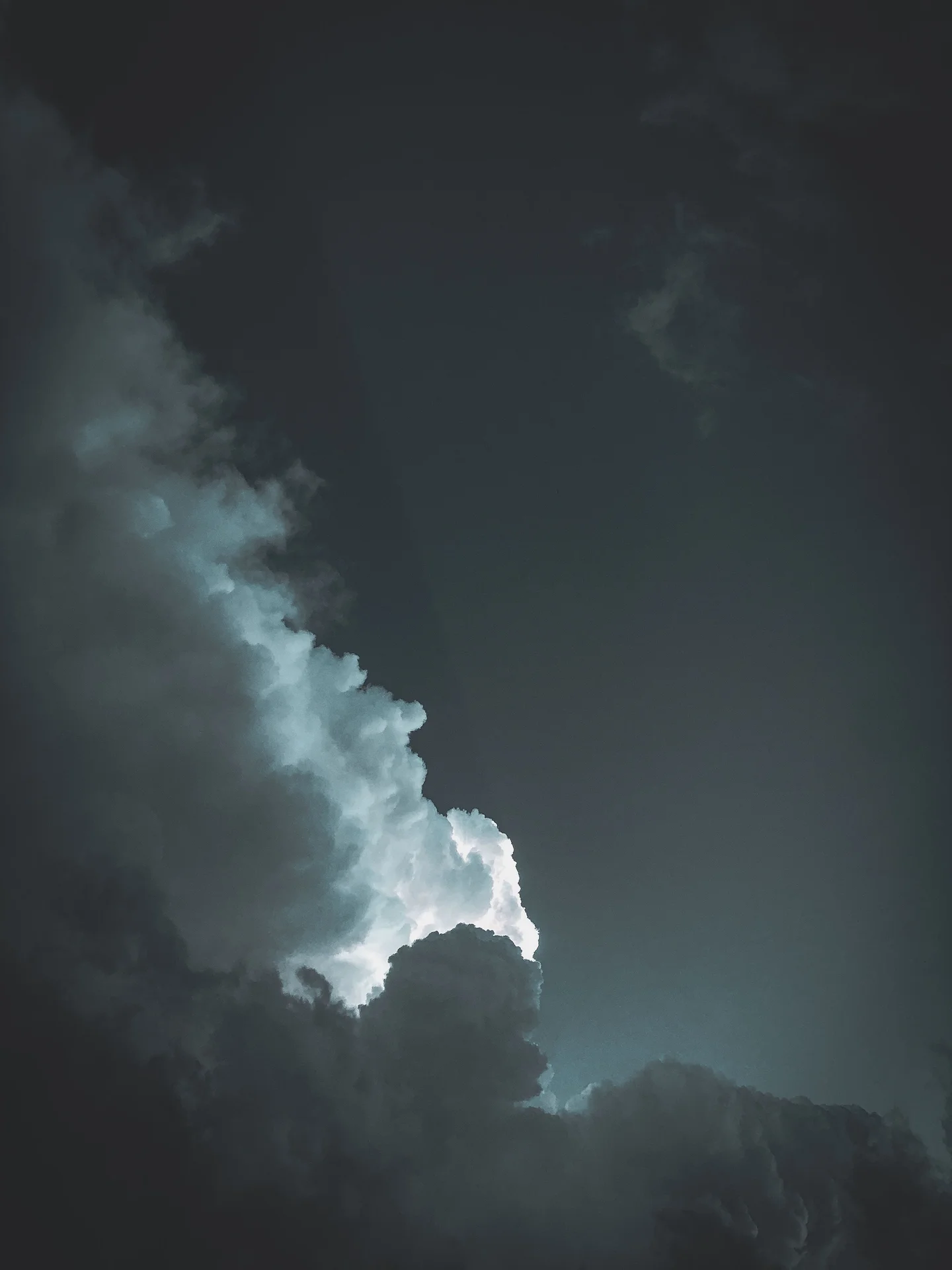 High quality Dark Aesthetic Wallpaper wallpaper by Africa Lee from Pexels