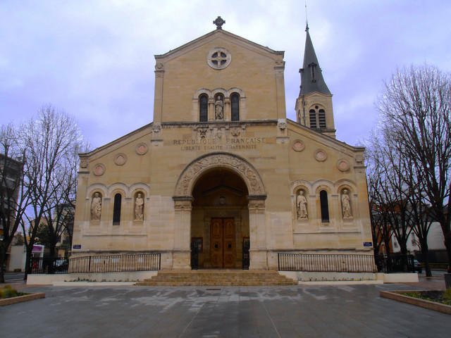 Eglise Charenton.jpg