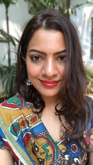 Geetha-madhuri-Closeup-face