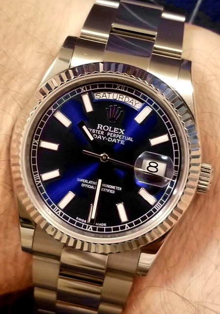 15811705492981