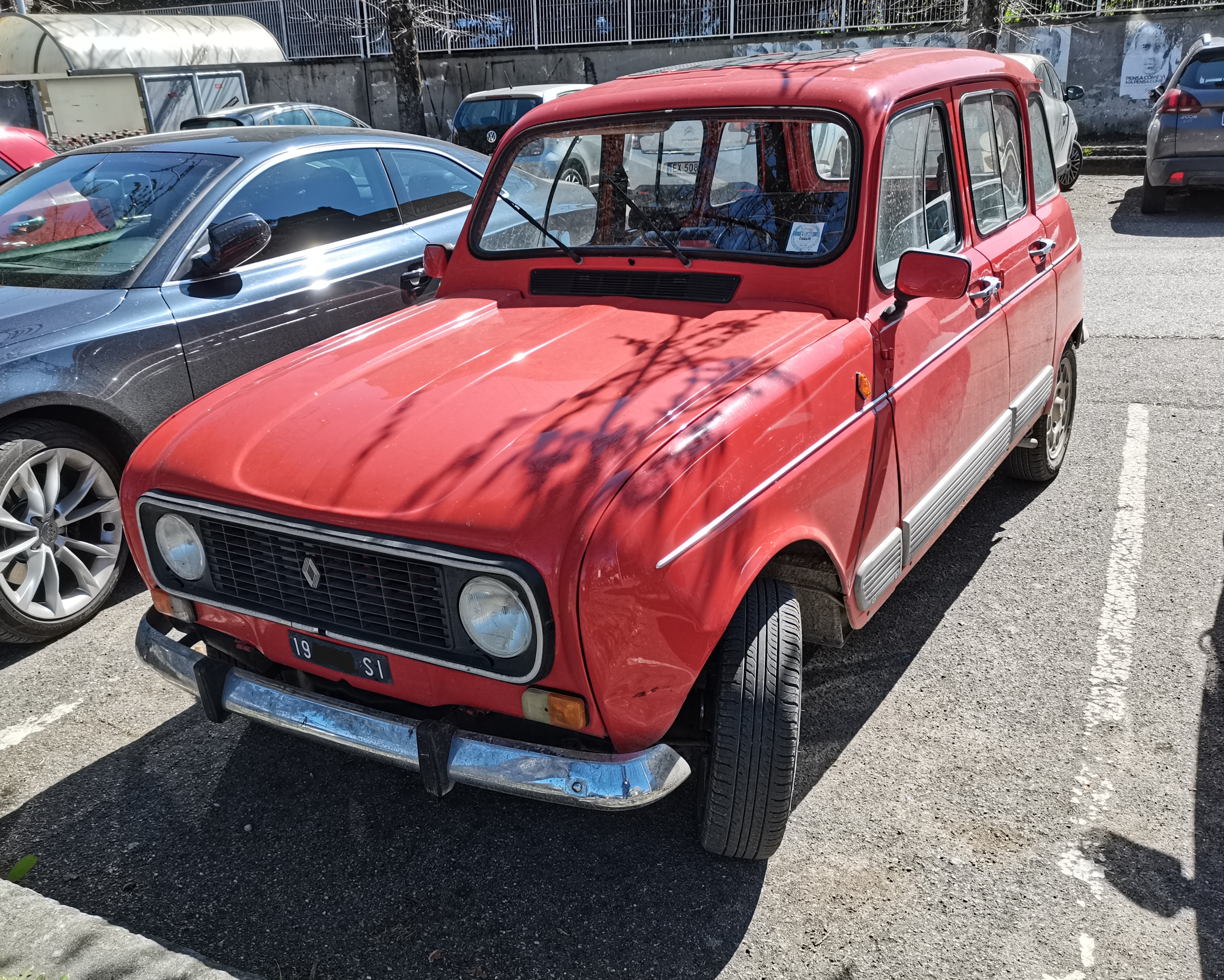 i.ibb.co/9r9XF67/rhdr.jpg