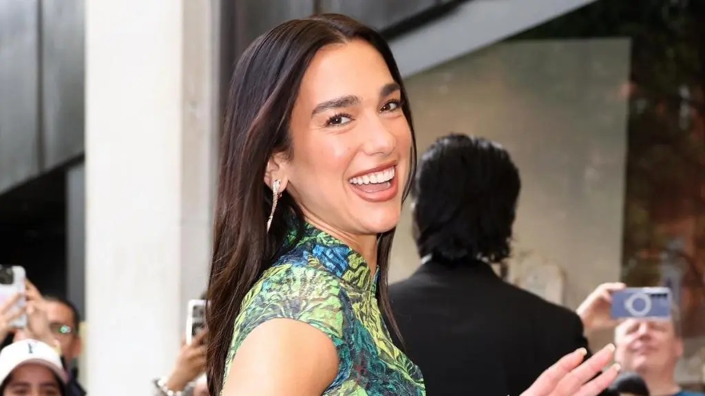 Rochia îndrăzneală a lui Dua Lipa fură spectacolul