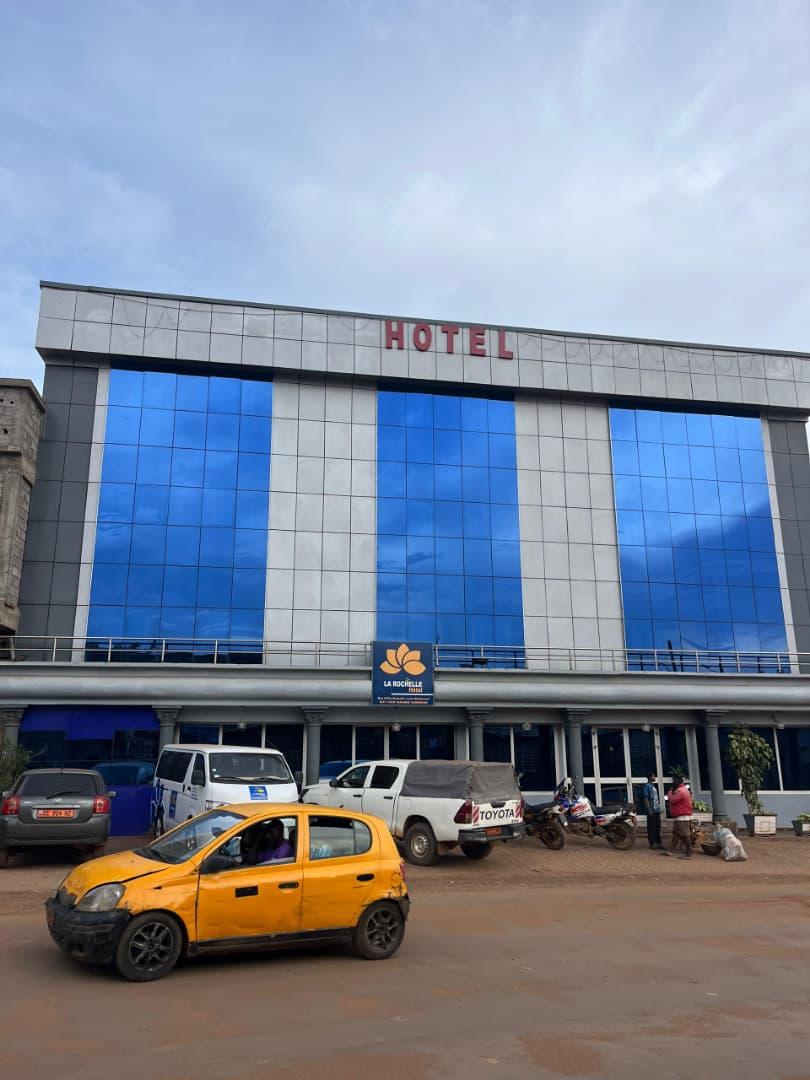 Bureau à louer à Yaoundé - 900000 FCFA/Mois