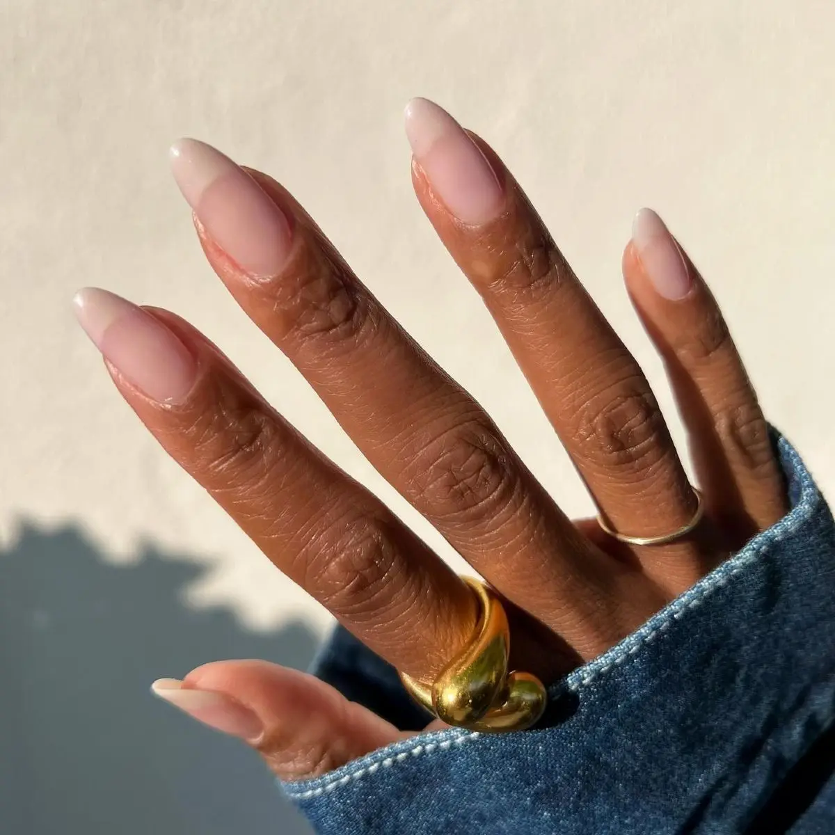 Invisible Nails Take Centre Stage