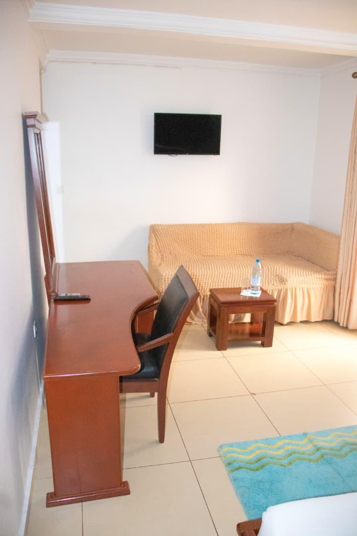 Chambre meublée à louer à Melen 2, Yaoundé - 35000 FCFA/nuit