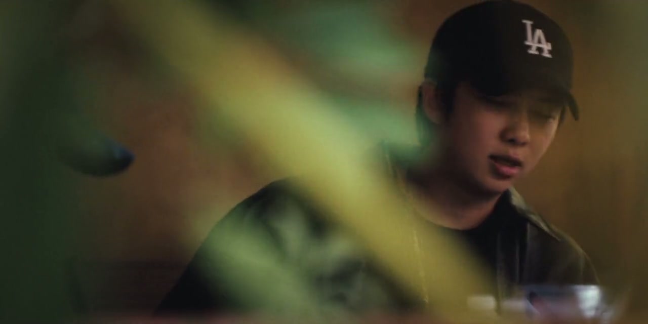 BTS: THE RETURN Screenshot