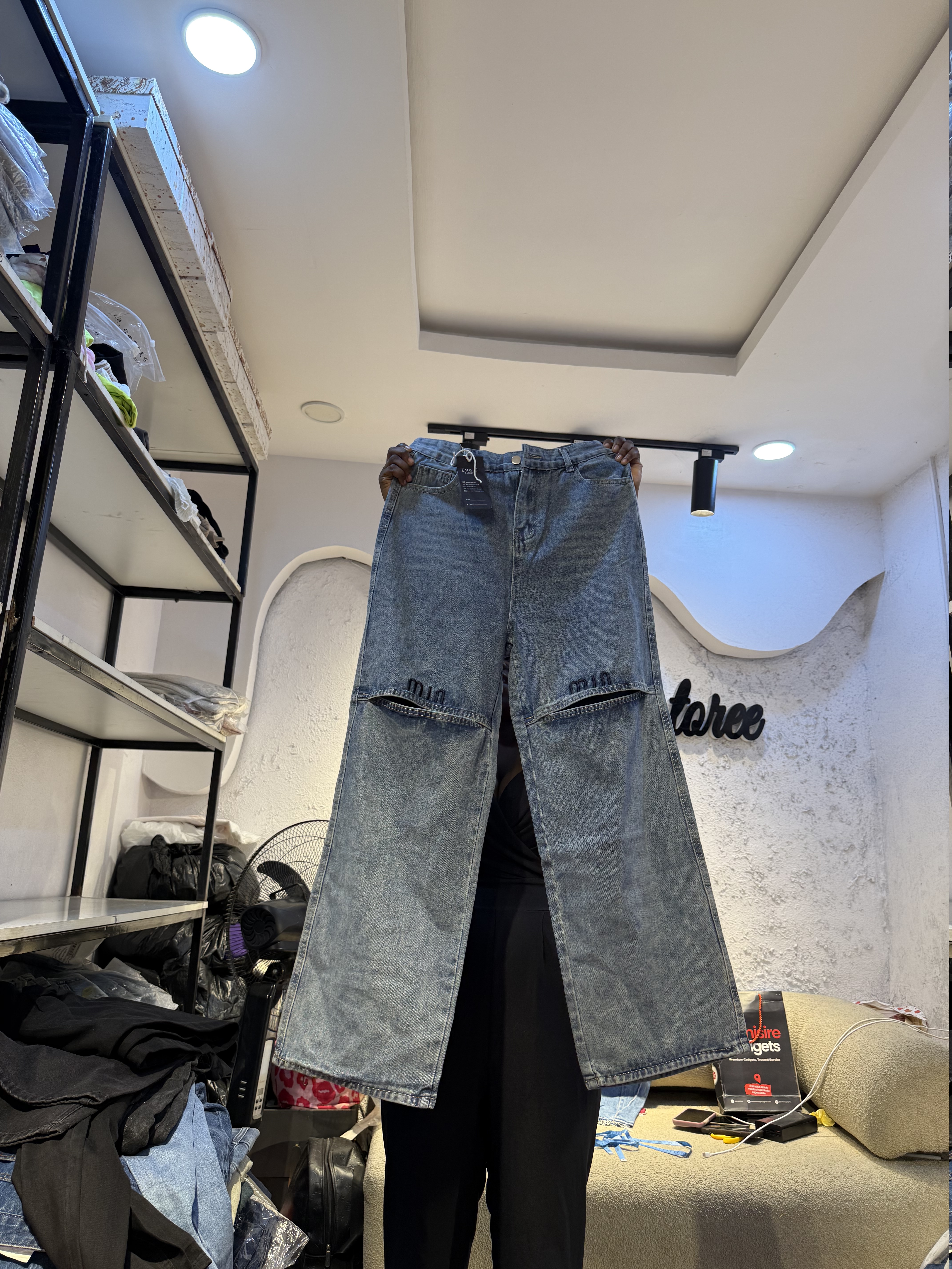 Waist 30