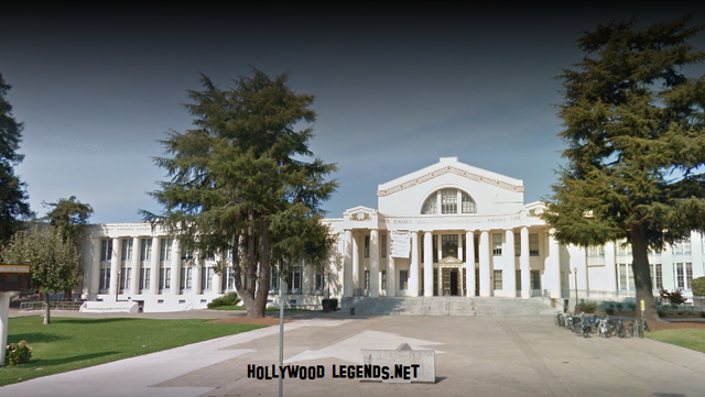 oakland tech high.png