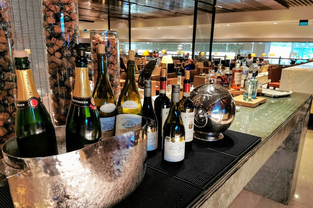 13-lounge-drinks.jpg