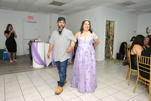 IMG-1043