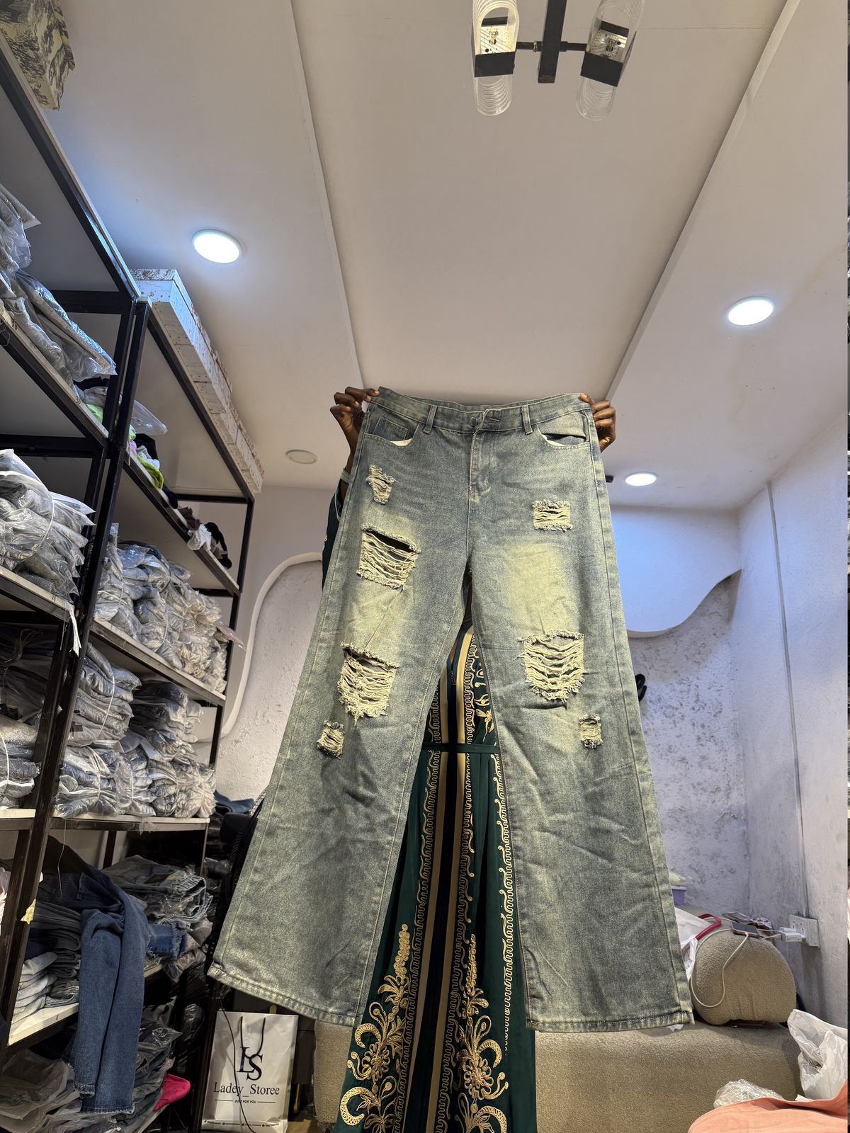 Waist 34