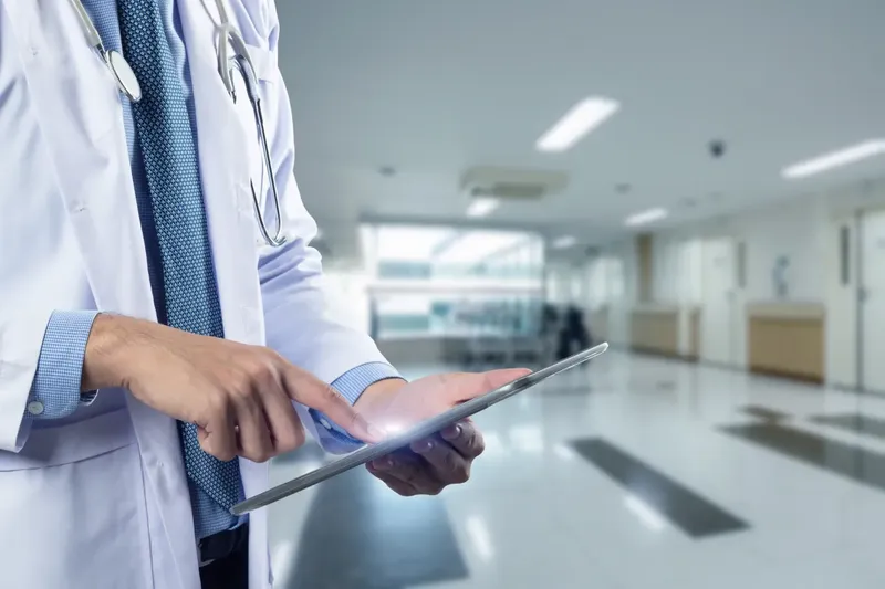 Medicare запускает оплату ИИ-лечения: кто выиграет?