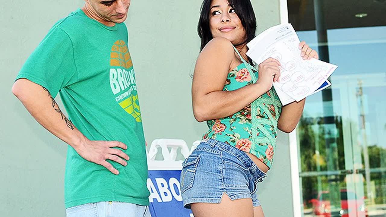 Picking Up Bubble Butt Cuban Mia Hernandez From the Immigration Office.. Now This Some Real Miami Shit !