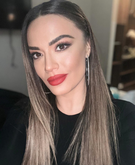 Elena-Risteska-Wallpapers-Insta-Fit-Bio-1.jpg
