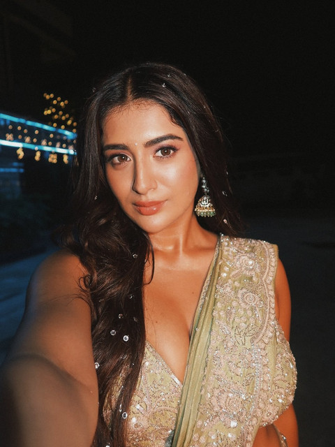Rashi singh.jpg