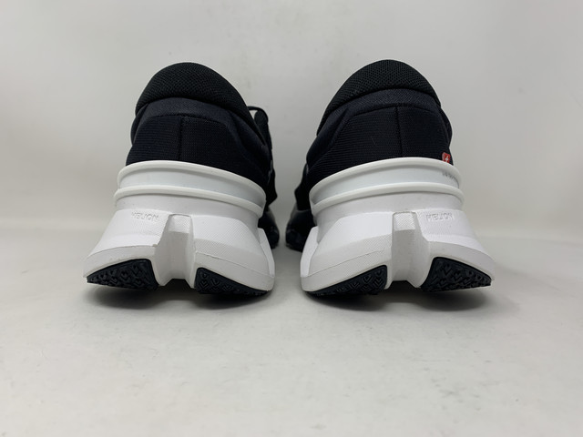 Men's On Cloudflyer 5, Black/White, 8.5 D Medium US detailed image 2