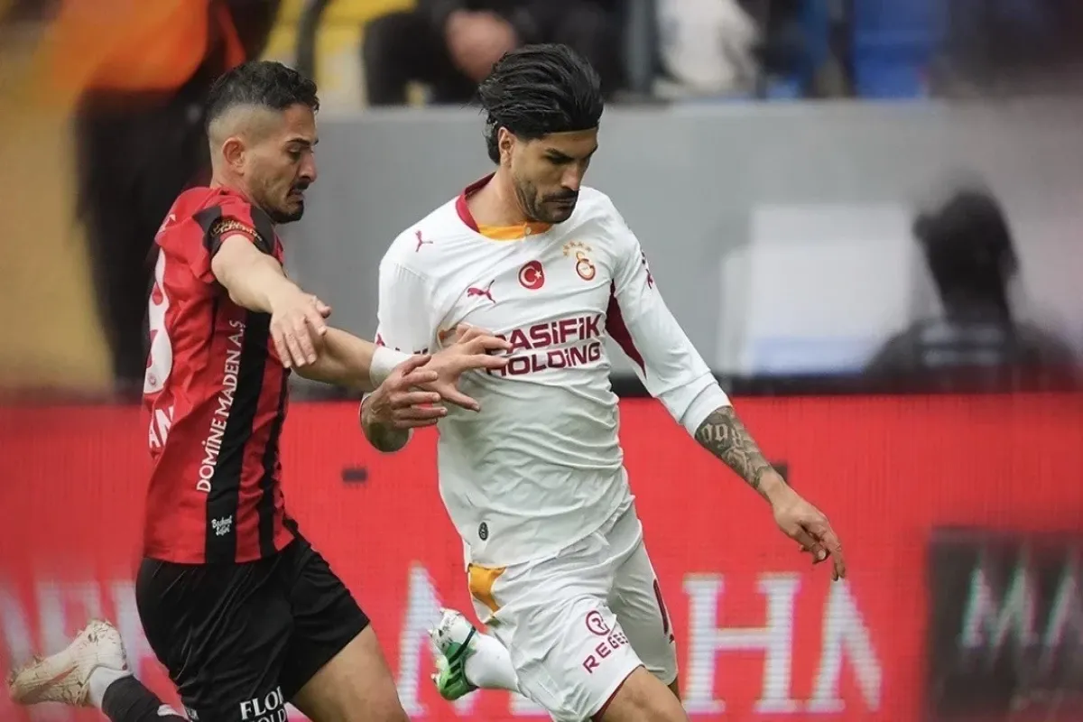 Türkiyə Super Liqası: “Qalatasaray” səfər matçından üç xalla ayrıldı