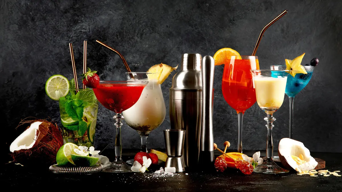 Baby Boomers' Timeless Cocktail Favourites