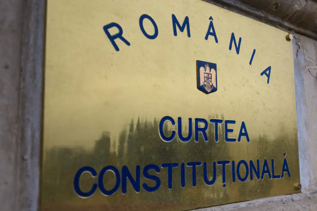 Curtea Constituțională amână deciziile privind noua lege ANI