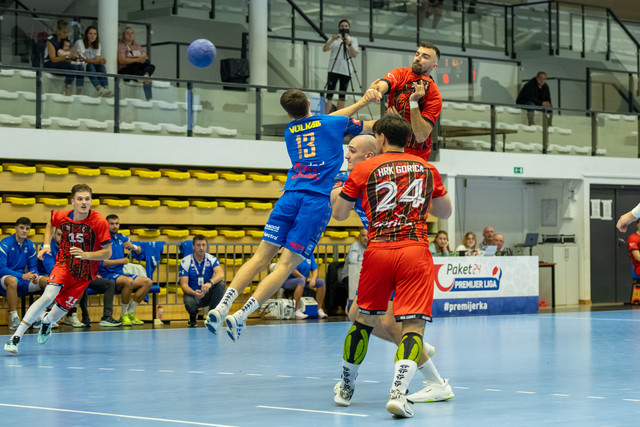 P24 SES GOR 190926 3.jpg