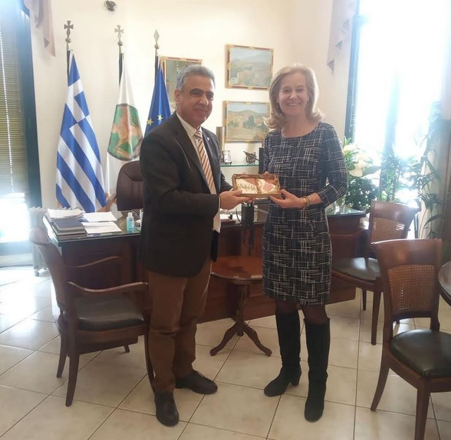 Ο ΚΑΡΜΑΝΤΖΗΣ ΕΝΗΜΕΡΩΣΕ ΤΗΝ ΠΡΕΣΒΗ ΤΗΣ ΟΛΛΑΝΔΙΑΣ ΓΙΑ ΤΟ ΜΕΤΑΝΑΣΤΕΥΤΙΚΟ