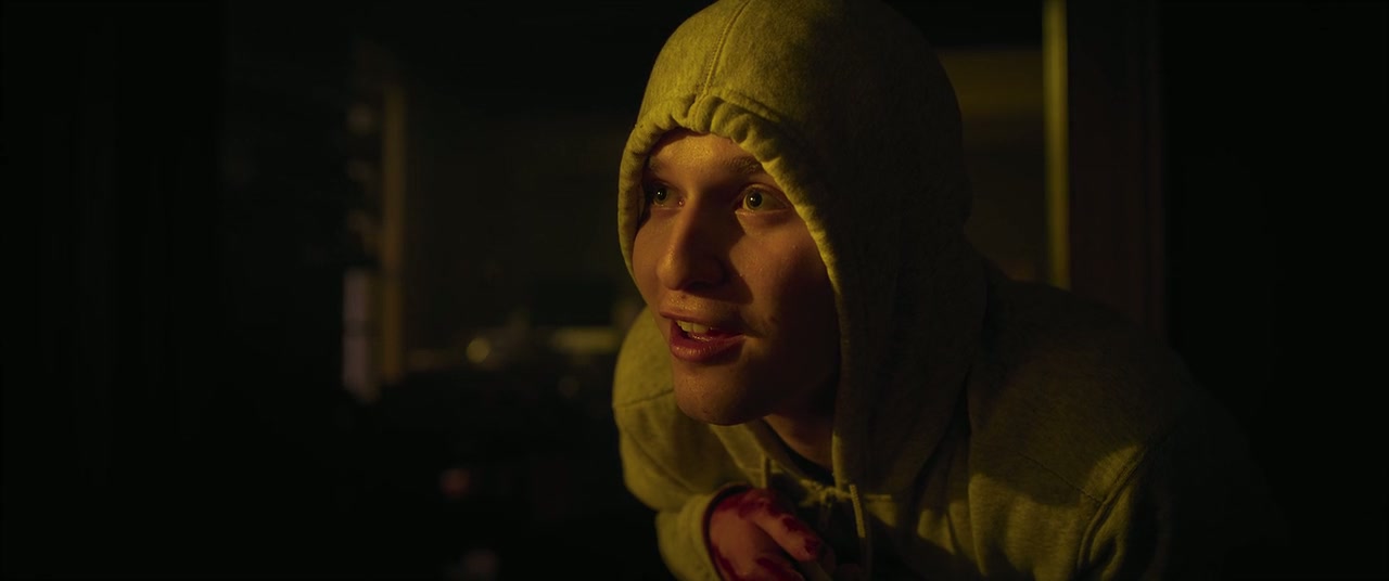 The Woman in the Window Screenshot