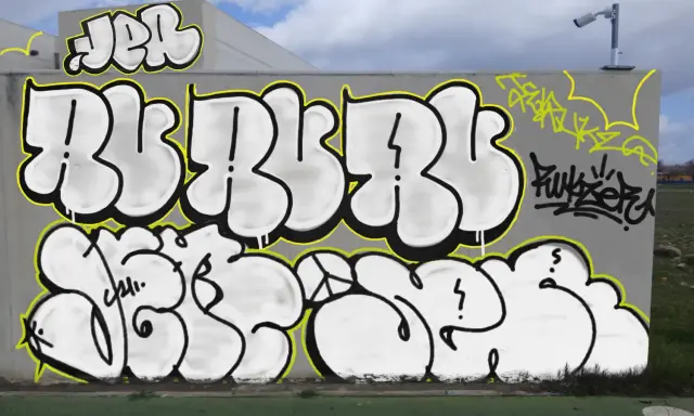 Graffiti artwork by Zkur