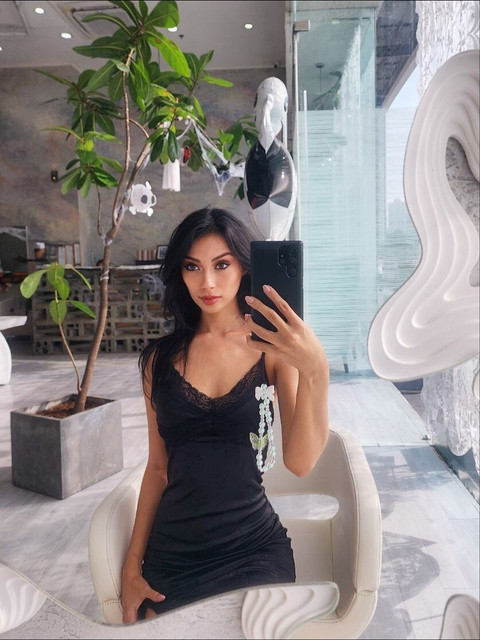 Breena Ylaya Wallpapers Insta Fit Bio (2).jpg