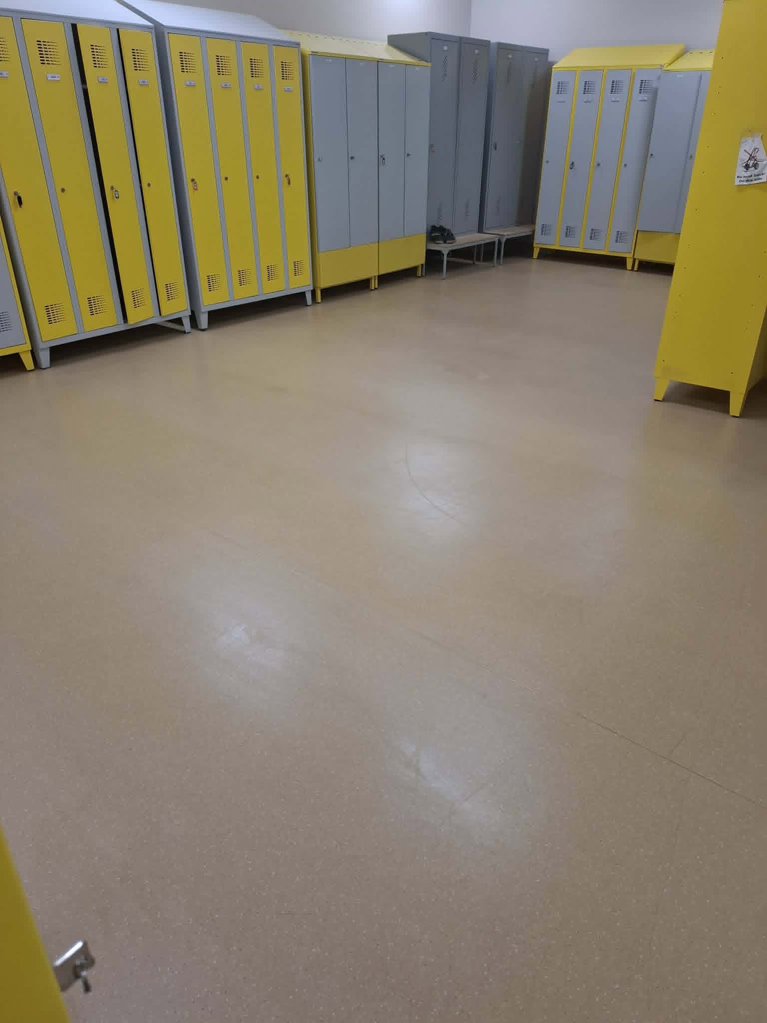 Pärast PVC põranda süvapesu