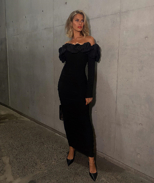 Natalie-Roser-Wallpapers-Insta-Fit-Bio-1.jpg