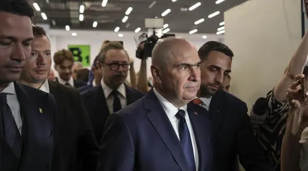 Președintele PNL este criticat de Andrei Caramitru
