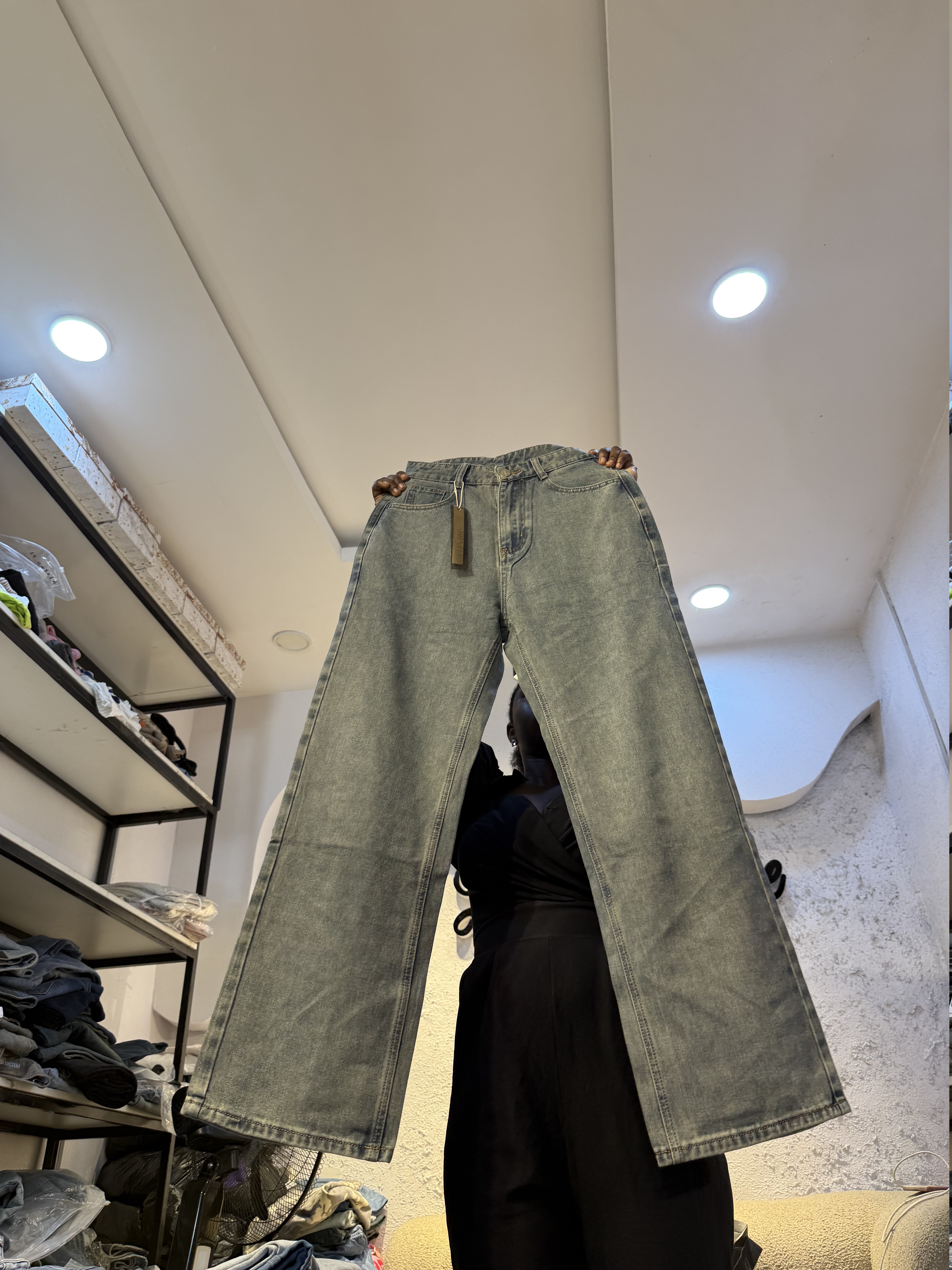 Waist 28