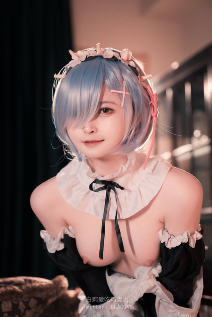 030