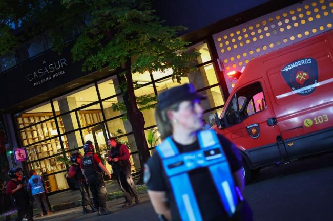 El gerente del hotel llamó a los servicios de emergencia porque estaban preocupados por la seguridad de Payne, ya que actuaba de manera errática y parecía estar bajo la influencia de drogas y/o alcohol.REUTERS