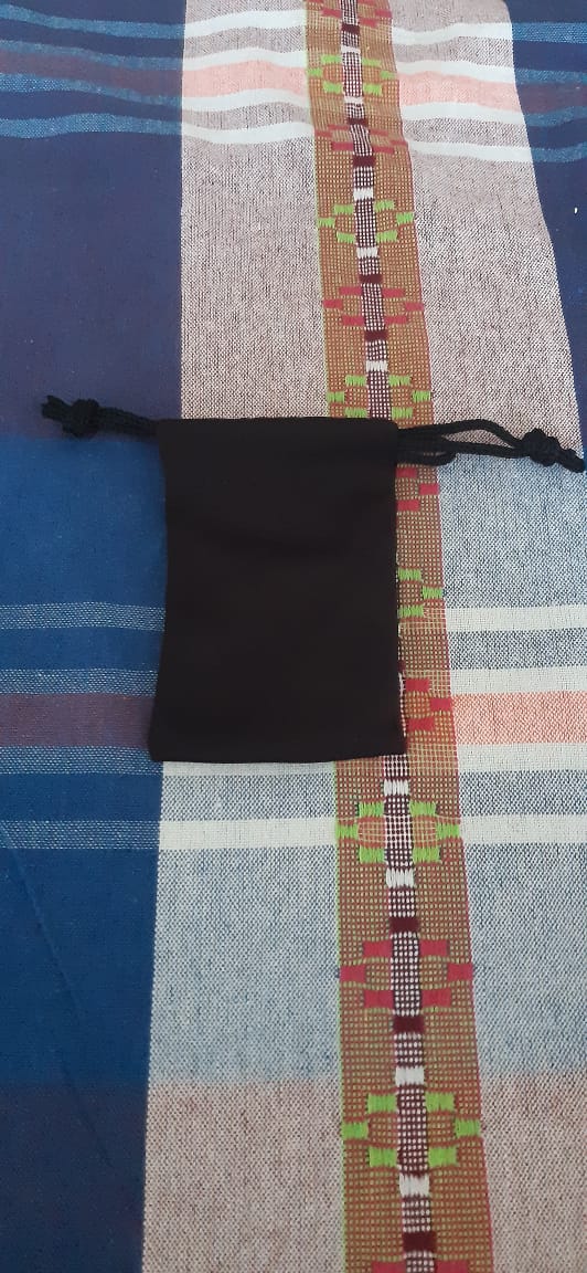 pouch2.jpg