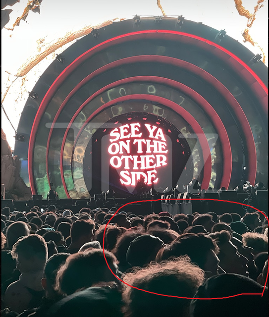 intro-hypno-crowd