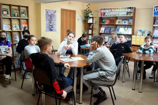 книжная выставка о писателях ивановского края. первая книга азбука ивана федорова. первая печатная книга азбука ивана федорова. азбука федорова мероприятия в библиотеке. книжная выставка омская область.