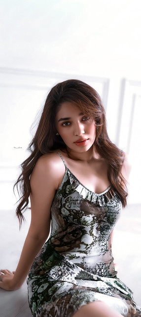 krithi shetty trying.jpg