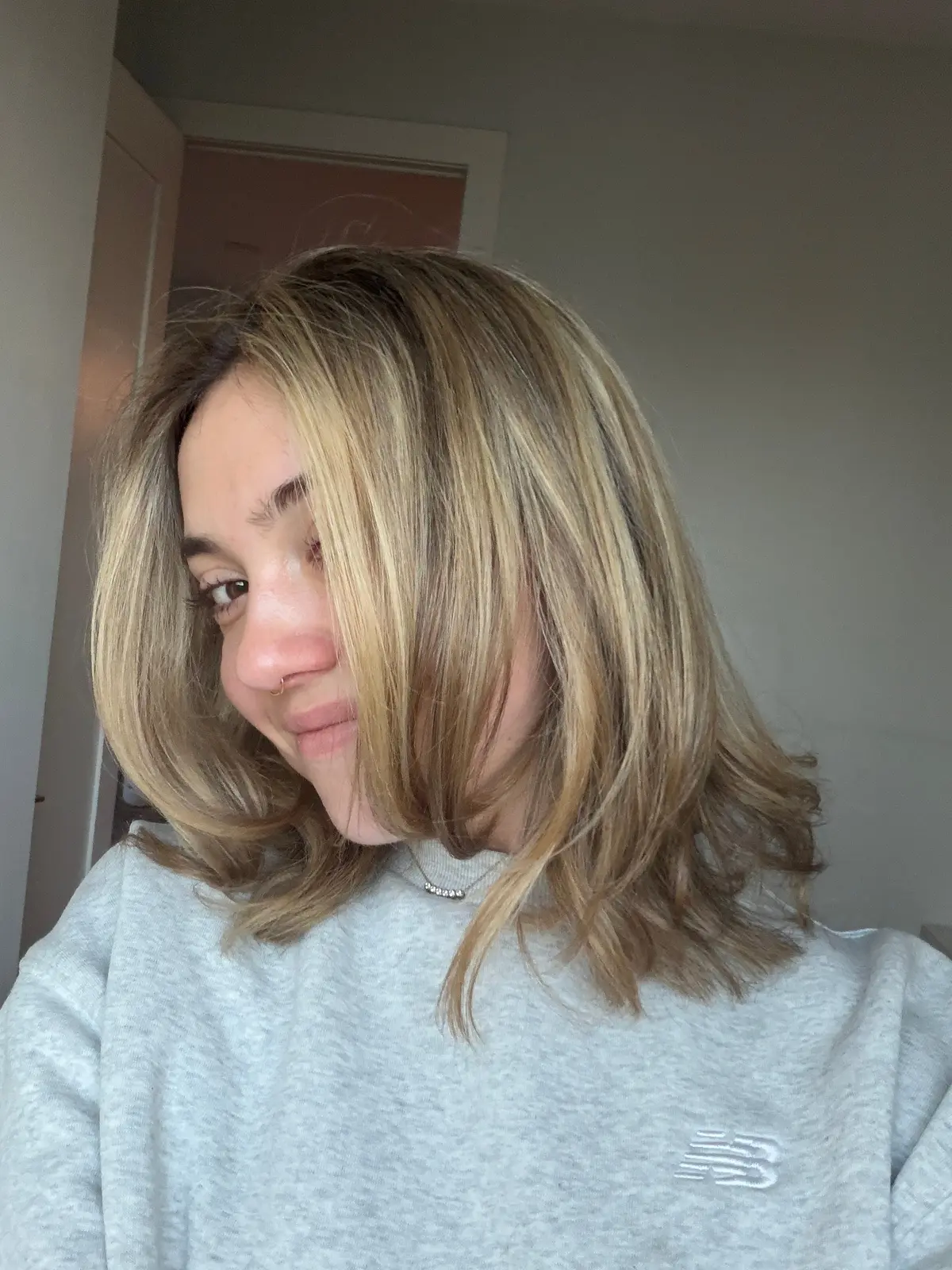 Essential Products for Maintaining Gorgeous Bleached Hair Between Salon Visits