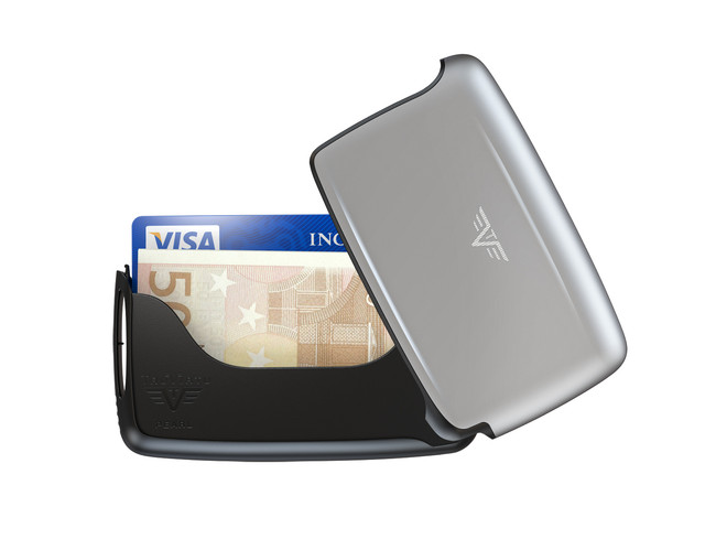 Card Case Silver Silk Open Close.jpg