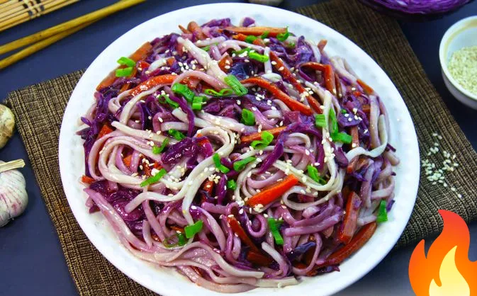 Постер Овощной стир-фрай с краснокочанной капустой и лапшой