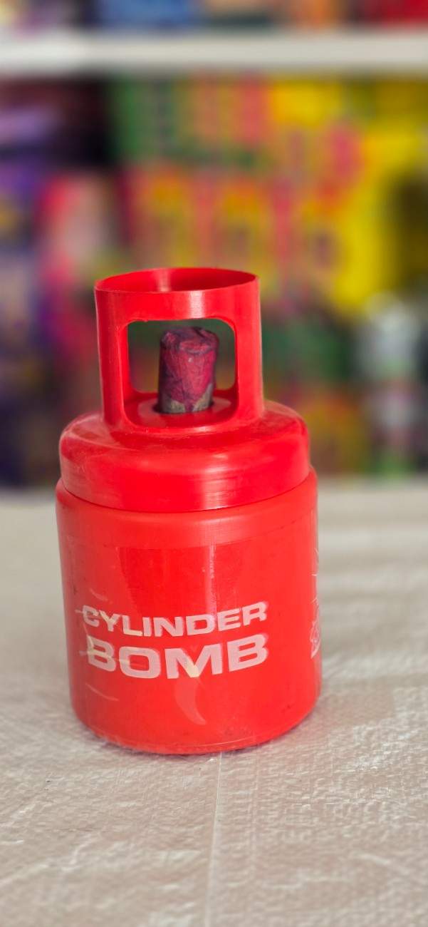 Cylinder bomb(smoke with color paper)