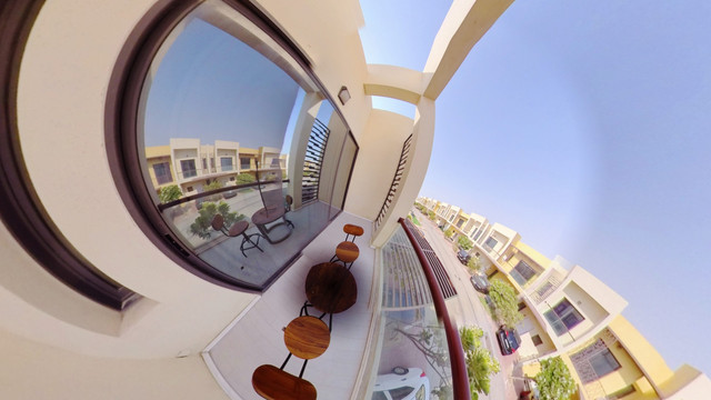 balcony-360.jpg
