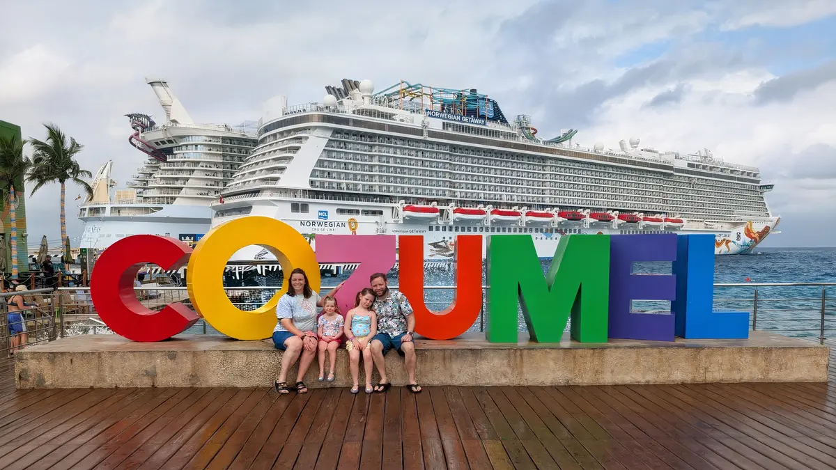 Carnival or Norwegian: Which Cruise Line Reigns?