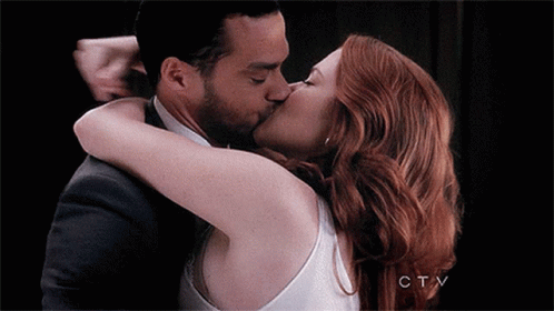kiss-couple-1
